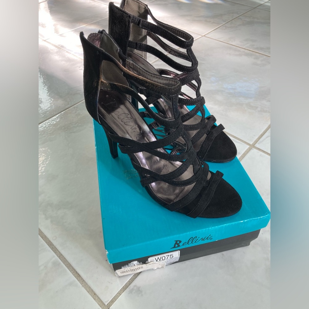 Black Strappy Heels by Bellini 7.5 W